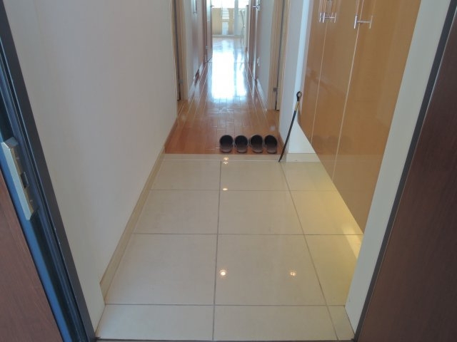 アップルガーデン茨木の玄関|別部屋写真