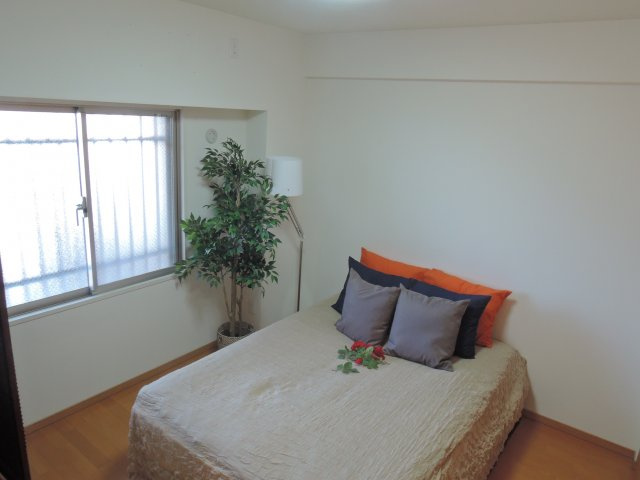 アップルガーデン茨木の寝室|別部屋写真