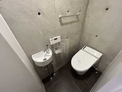 【トイレ】 | オービットステージ北堀江 | オービットステージ北堀江　温水洗浄便座