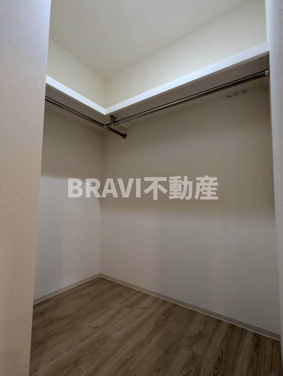 セイワパレス本町東 BRAVI不動産の収納