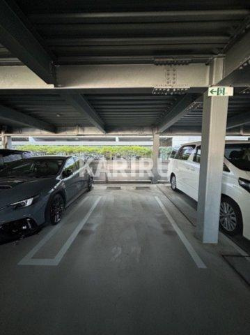 ブランシエラ吹田片山公園の駐車場