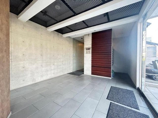 プライマル下北沢代田のエントランス