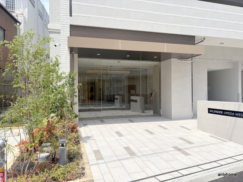スプランディッド梅田WEST 仲介手数料無料のエントランス