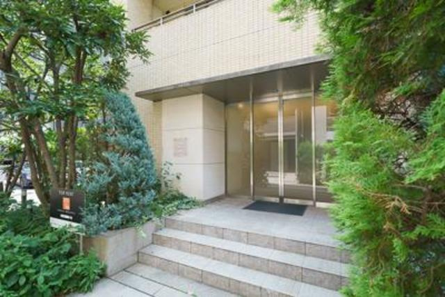 パークオアシス赤坂丹後坂のエントランス|ゆとりのあるエントランスです