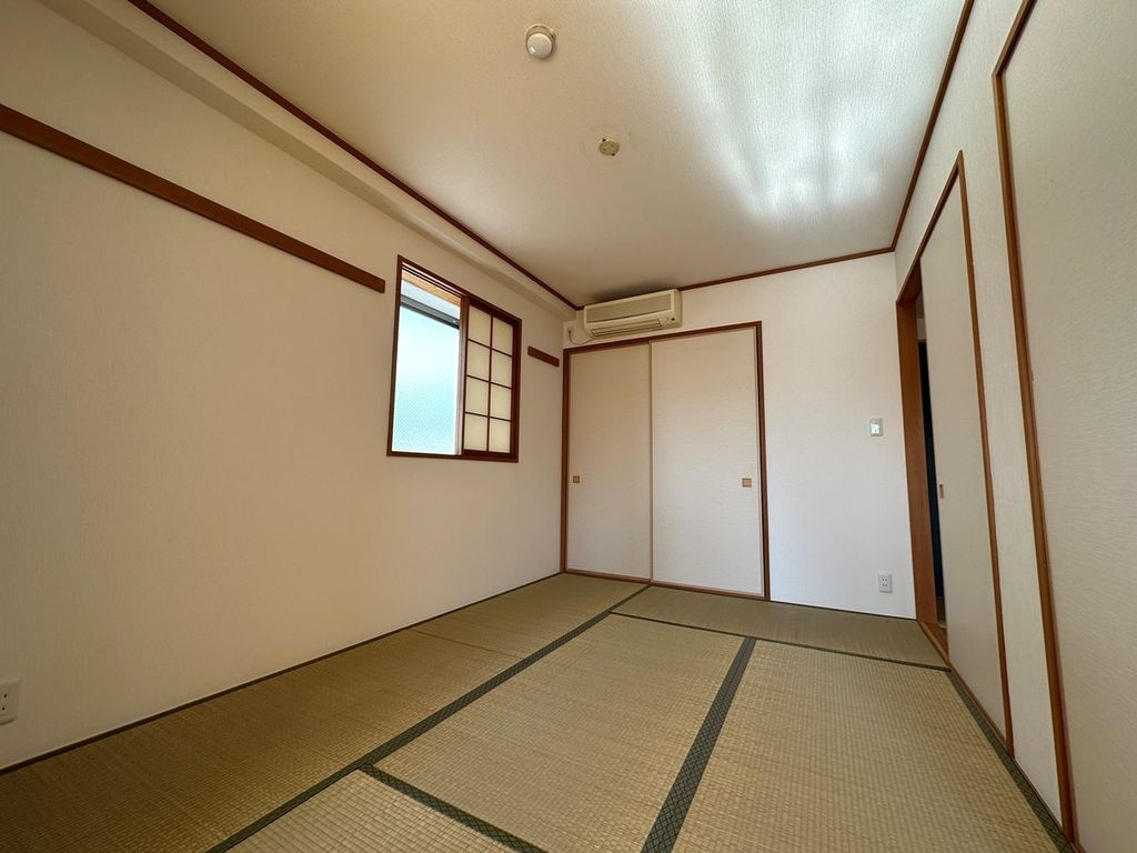 ドミールタケダ・船戸町の居間・リビング