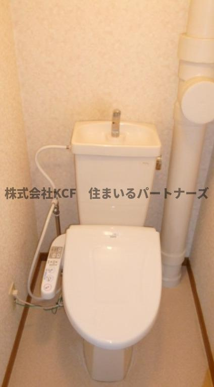 ピュアクローネⅠのトイレ|ゆったりとした空間のトイレです