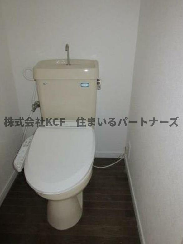 グリーンパークゆのそC棟のトイレ|ゆったりとした空間のトイレです