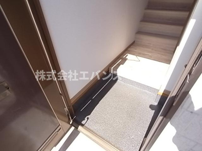 【玄関】 | カルム２０ | 明るい玄関です
