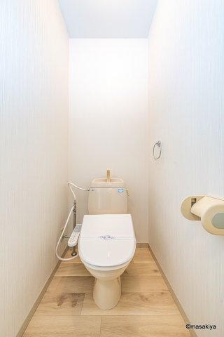 ソフィア　Aのトイレ|写真は同じ建物内の別のお部屋のものです。参考にご覧下さい。