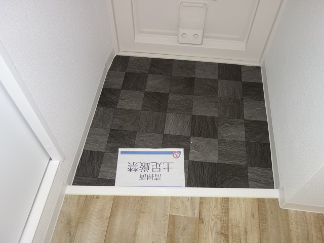 高津橋農住団地Ｅ棟の玄関