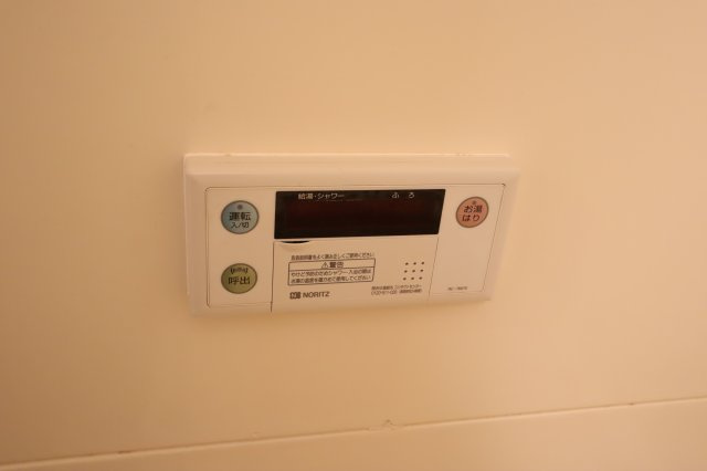 大阪市城東区中央１丁目の賃貸マンションのエントランス