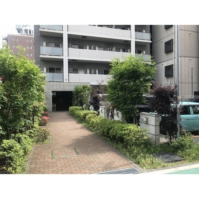 イーストヴィラ梅田のエントランス