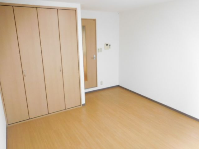 プライムコート南松原の居間・リビング