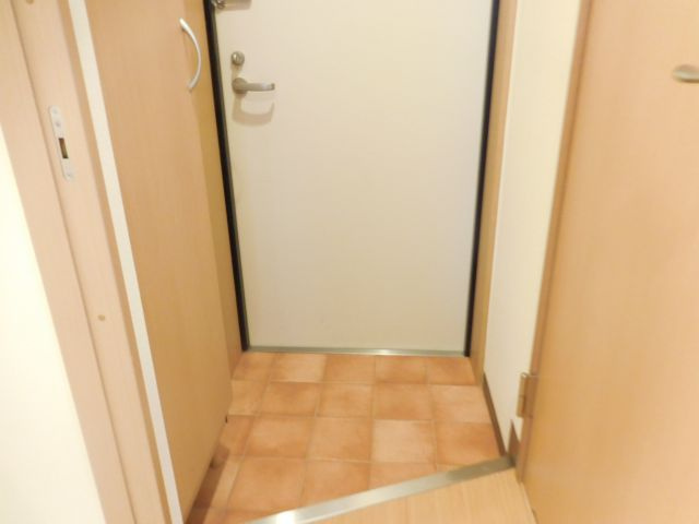 プライムコート南松原の玄関