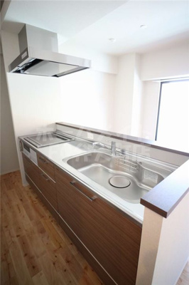 【キッチン】 | I Cube 弁天町 | 3口IHコンロキッチンです