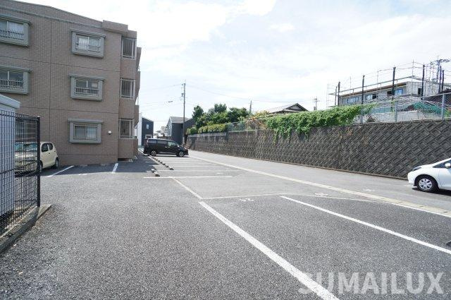 パークサイド山ノ内Ｂの駐車場