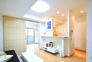 【居間・リビング】 | スペーシア三軒茶屋弐番館 | 家具等はイメージです♪