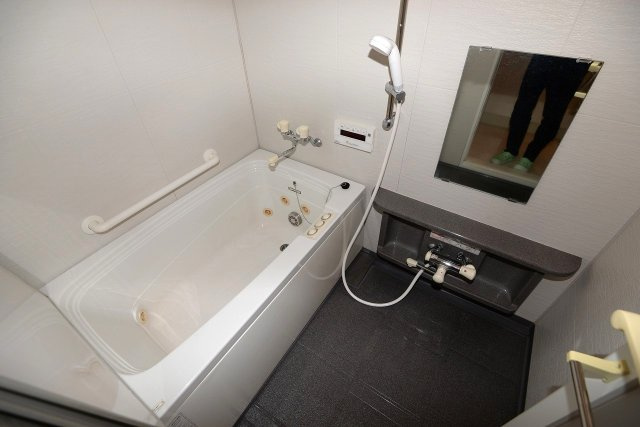 ワコーレアーバンフラッツ三宮東の浴室