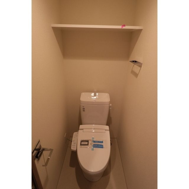 プレサンスブルーム東三国のトイレ