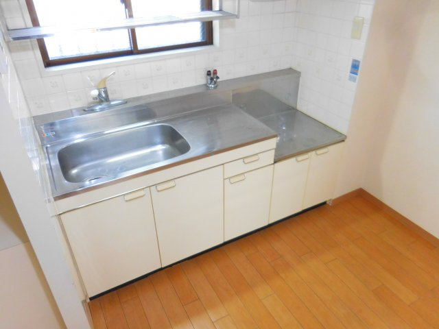 高槻市栄町３丁目の賃貸マンションのキッチン