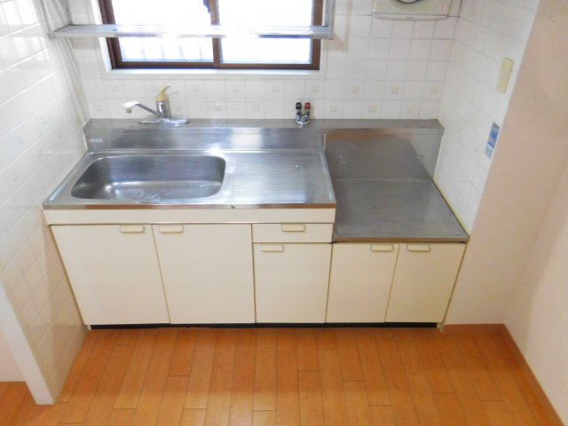 高槻市栄町３丁目の賃貸マンションのキッチン