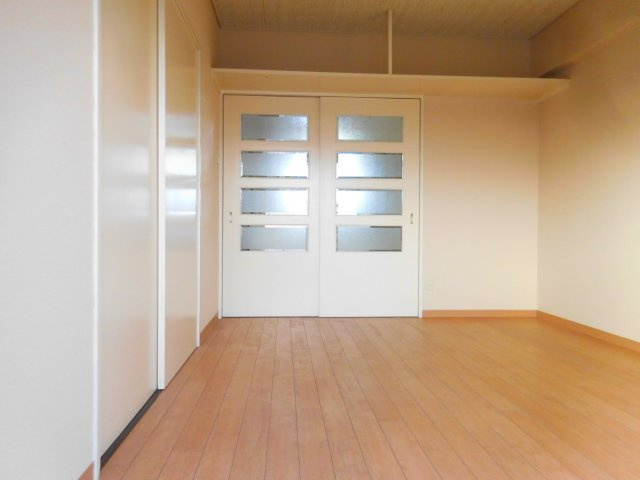 高槻市栄町３丁目の賃貸マンションの寝室