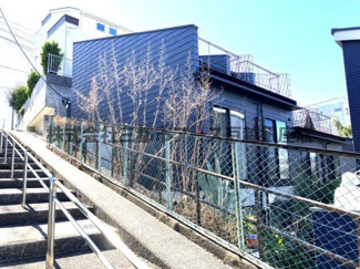 【エントランス】 | hike ～skip floor terrace house～