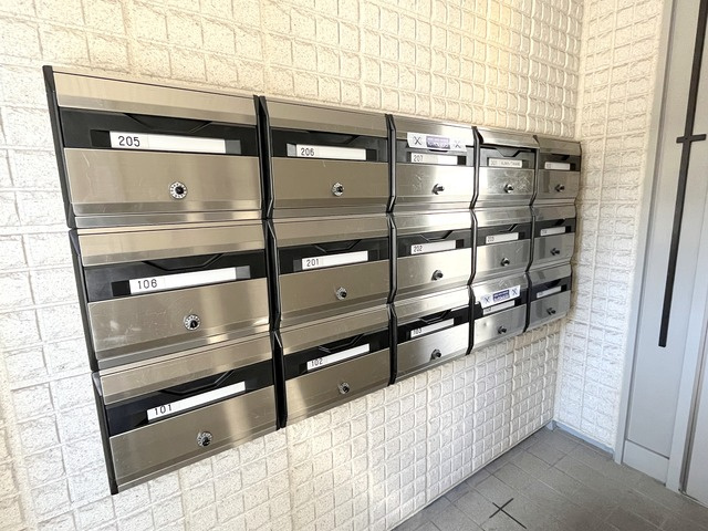 ヴィルヌーヴ阿佐ヶ谷のロビー|★集合ポスト★