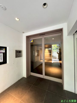 【エントランス】 | ベルエ難波西