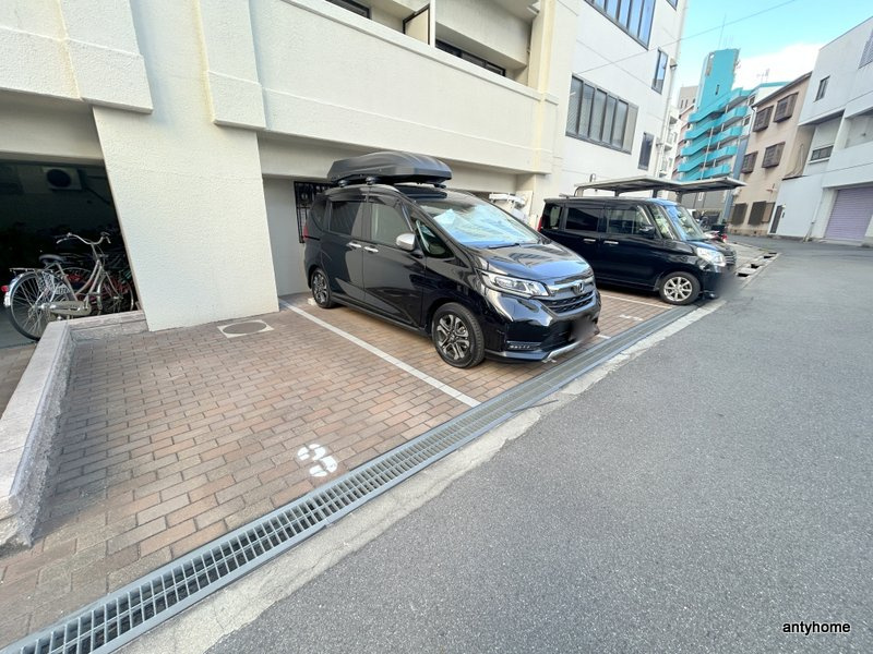 ディアコート　仲介手数料無料の駐車場