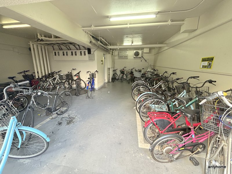 ディアコート　仲介手数料無料の駐車場