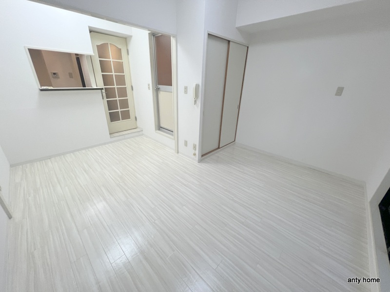 ディアコート　仲介手数料無料の居間・リビング