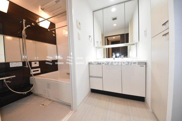 プレサンス堺筋本町フィリアの洗面所