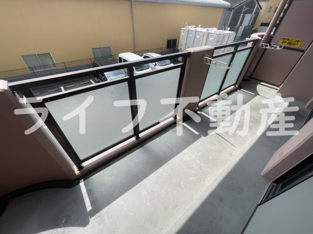 イーストヒル長田のバルコニー|バルコニーからの眺めを楽しみながら食事をしませんか