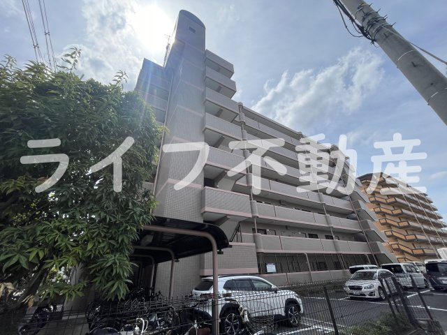 イーストヒル長田の外観|落ち着いた雰囲気の外観です