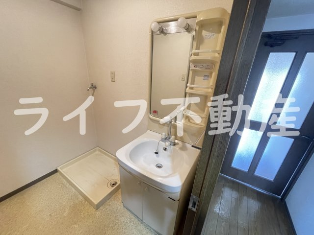 イーストヒル長田の洗面所|使いやすい洗面所です