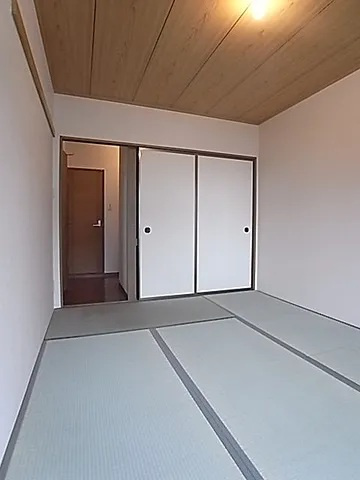プレステージ芦屋A棟の居間・リビング