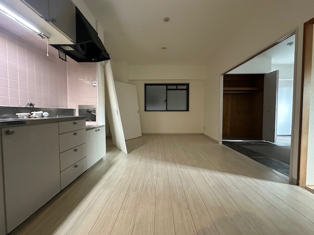 シャトー弁天弐番館の居間・リビング