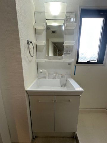 シャトー弁天弐番館の洗面所