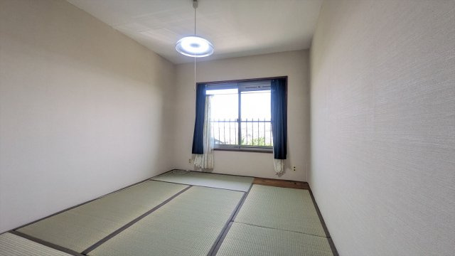 田園ハイツ川越2号棟の設備|玄関奥洋室