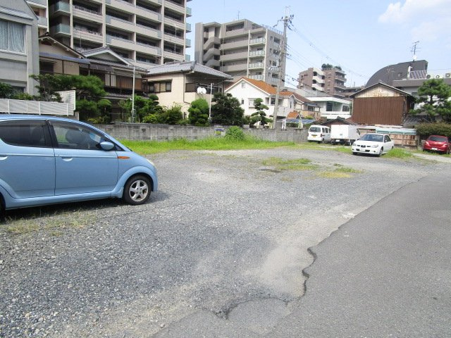 アンソレイエシャンブルの駐車場