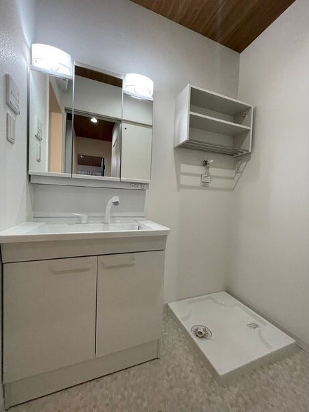 長尾家具町ガレージハウスの洗面所