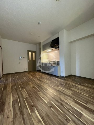 シャトー弁天弐番館（波除小学校区）の居間・リビング|シャトー弁天弐番館　リビング