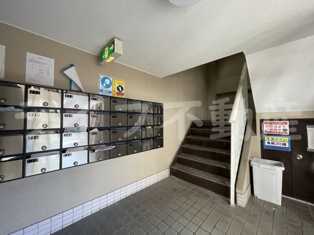 メゾン若江のロビー|毎日通るロビーはこのようになっています