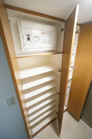 グランダジュール千葉みなとの収納|オンライン対能応可！