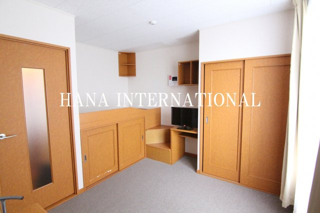 レオパレス宮本長栄の居間・リビング