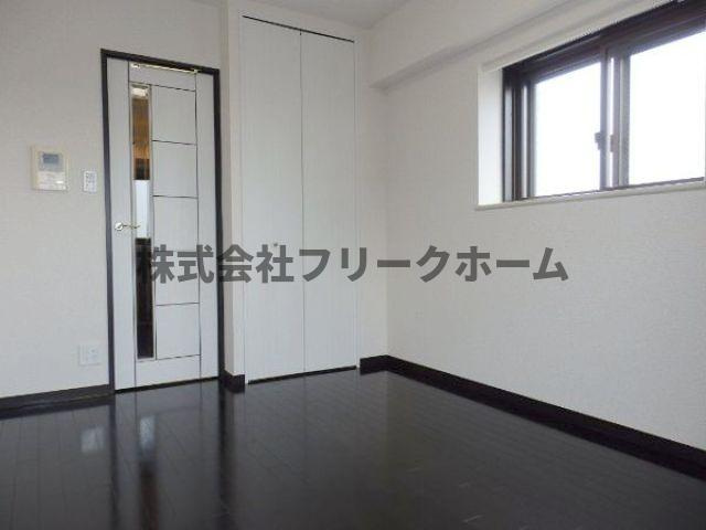 トーシンフェニックス吉祥寺クアトロの居間・リビング