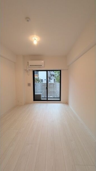 S-RESIDENCE堀田beaute3末入居可能です!条件あり!の居間・リビング