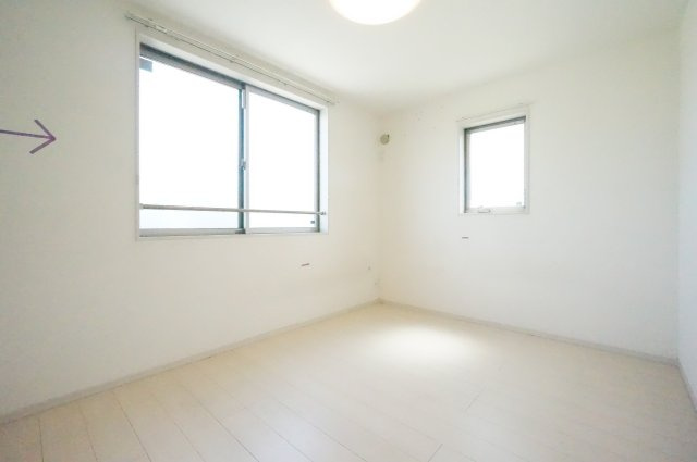 リブリ・浜野の洋室|お問合せはスクレイルまで！
※すべて反転タイプのお写真です