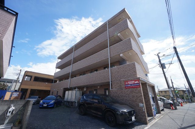 ドゥエルイースト